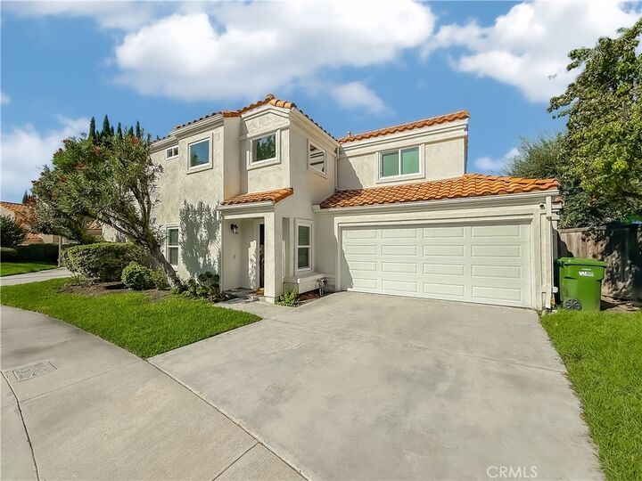 Property Photo:  4331 Oak Glen  CA 91302 