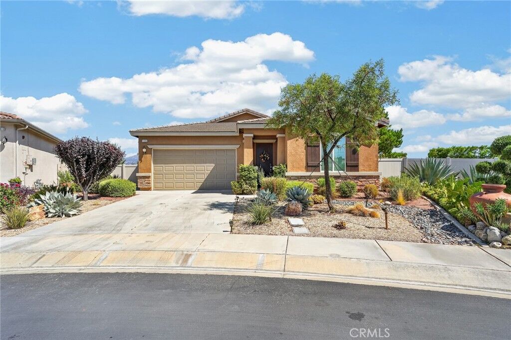 Property Photo:  1490 Tinkers Creek  CA 92223 