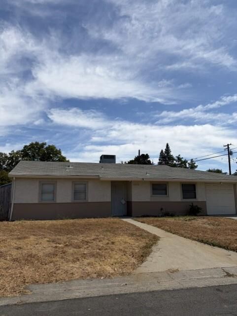 Property Photo: 1532 Wyant Way CA 95864