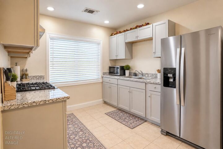 Property Photo:  1645 Rose Avenue  CA 95341 