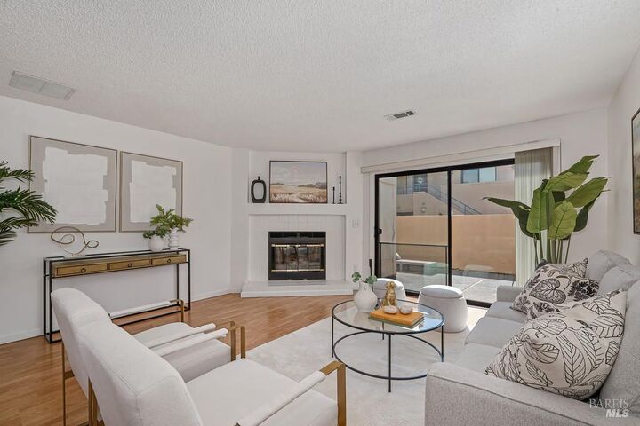 Property Photo:  141 Nantucket Lane  CA 94590 