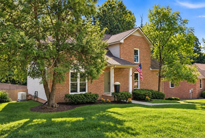 Property Photo:  111 Vannoak Dr  TN 37043 