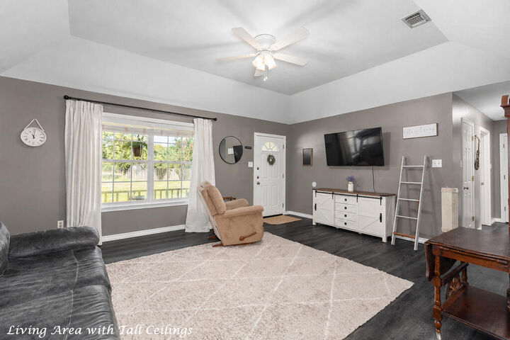 Property Photo:  190 Cr 8113  TX 75964 