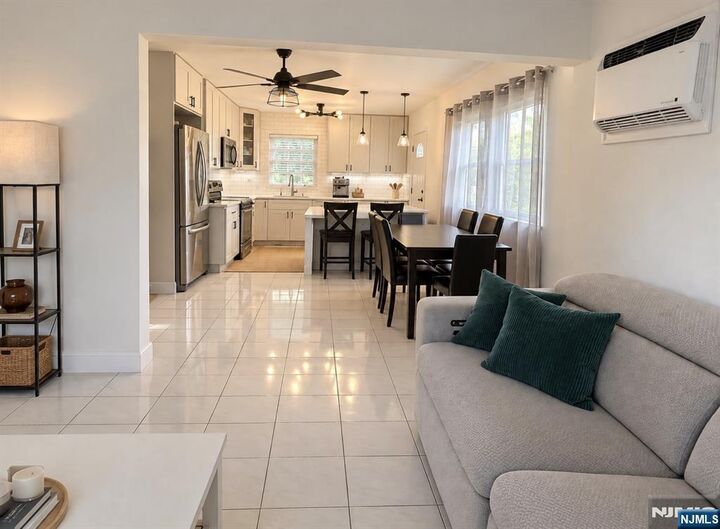 Property Photo:  10 Page Avenue 1  NJ 07071 