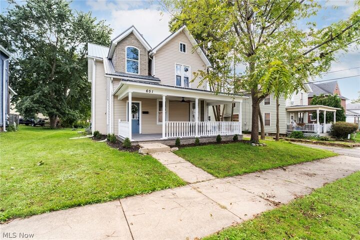 Property Photo:  651 E 6th Street  OH 44460 