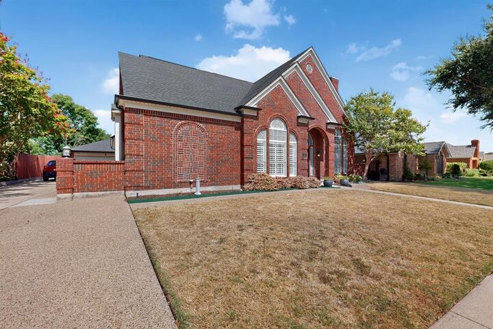 Property Photo: 542 Clayton Street TX 75052