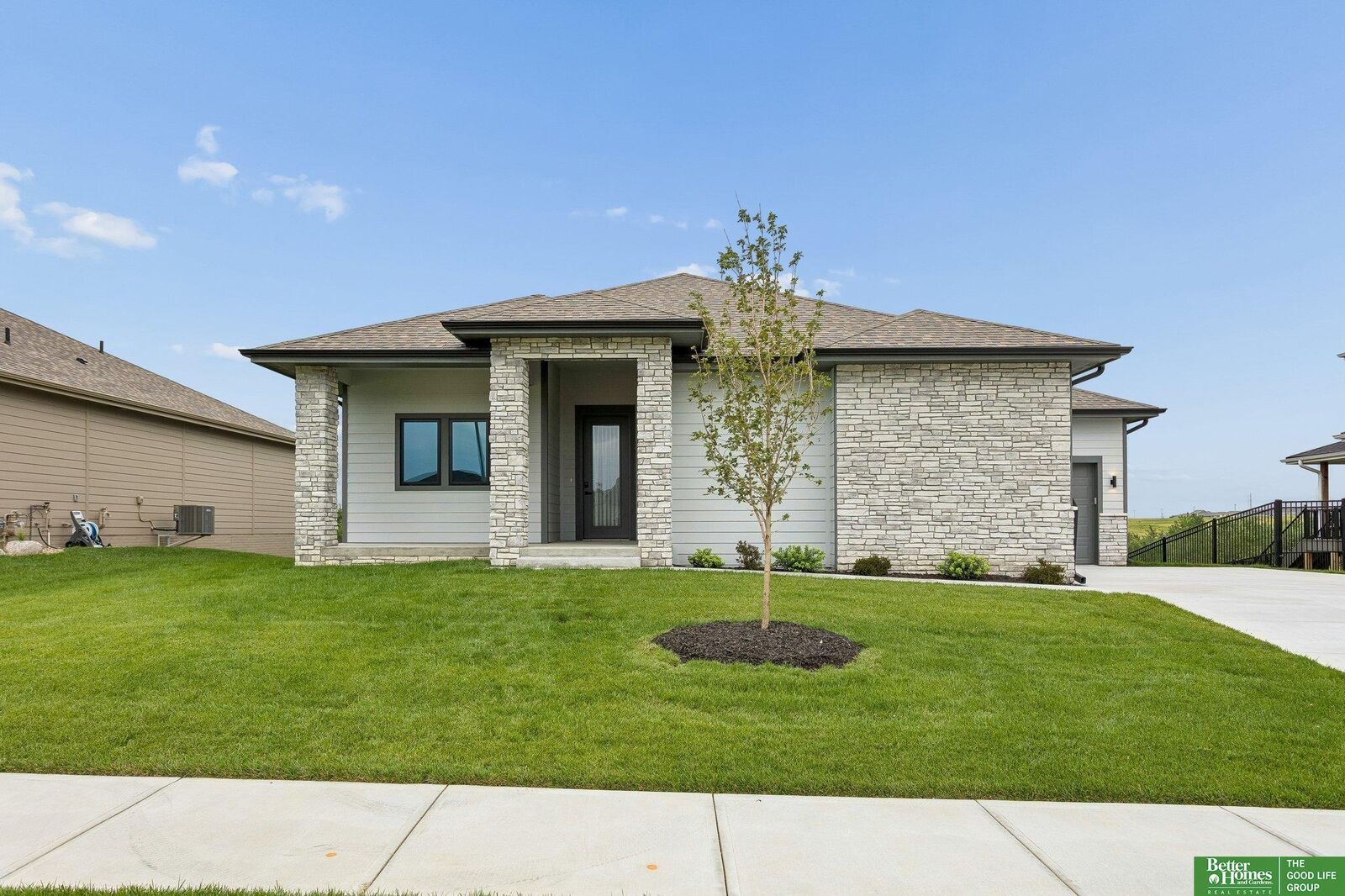 Property Photo:  11715 S 119th Street  NE 68046 