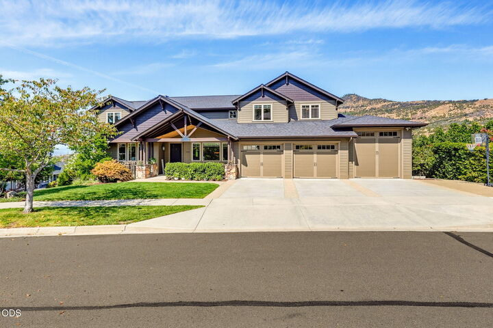 Property Photo:  123 Monterey Drive  OR 97504 