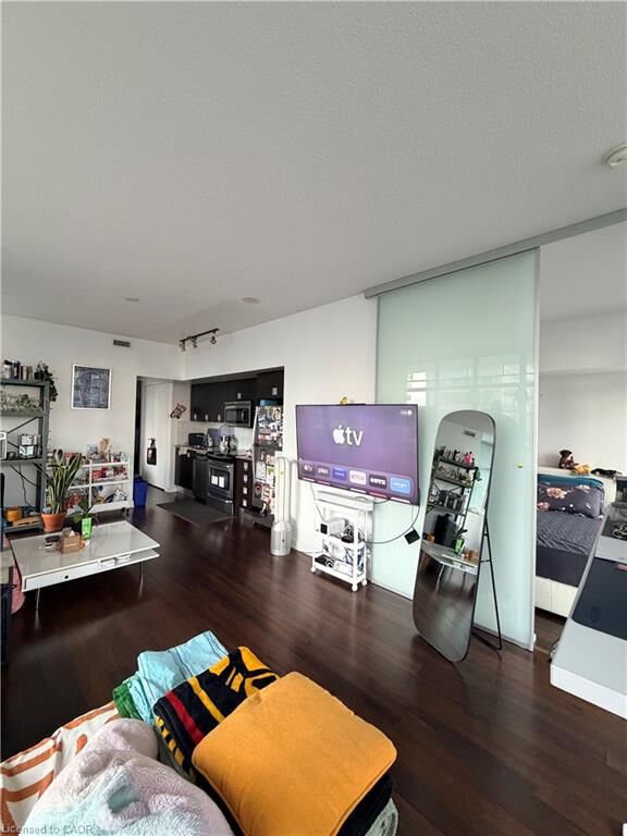 Property Photo:  33 Charles Street E 3007  ON M4Y 0A2 