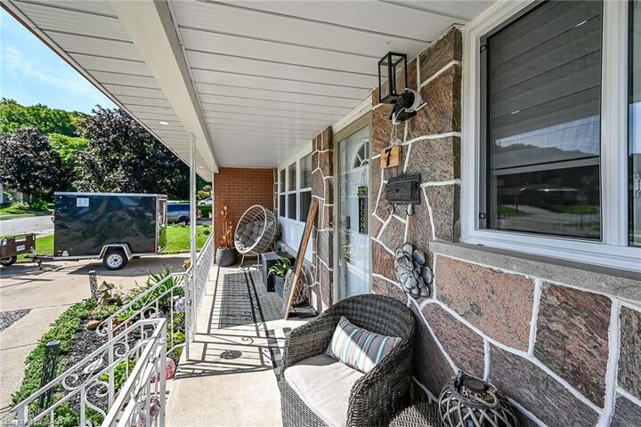 Property Photo:  7 Glen Allen Drive  ON L8G 3A3 