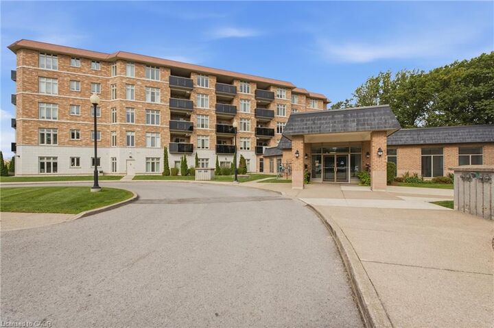 Property Photo:  8111 Forest Glen Drive 424  ON L2H 2Z3 