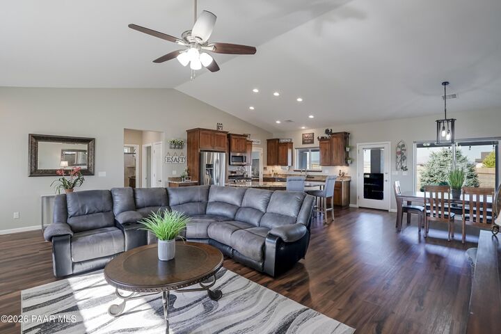 Property Photo:  8720 N Buffalo Hill Court  AZ 86315 