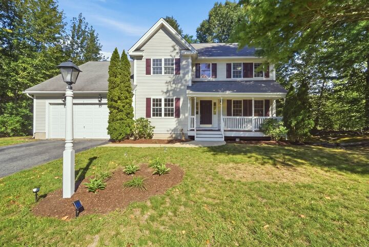 Property Photo:  5 Southwood Dr 50  MA 01772 