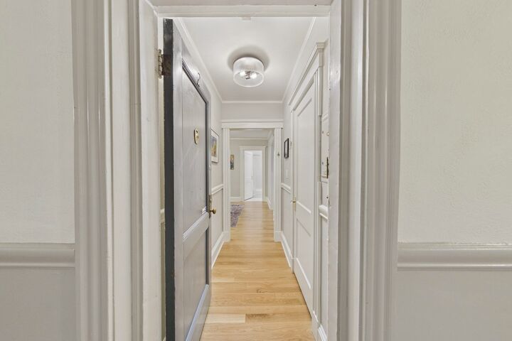 Property Photo:  43 Linnaean 2A  MA 02138 