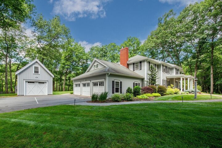 Property Photo:  19 Appleton Ln  MA 01921 