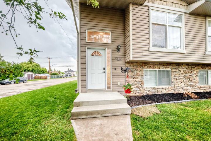 Property Photo:  5138 51 Street  AB T4H 1H1 