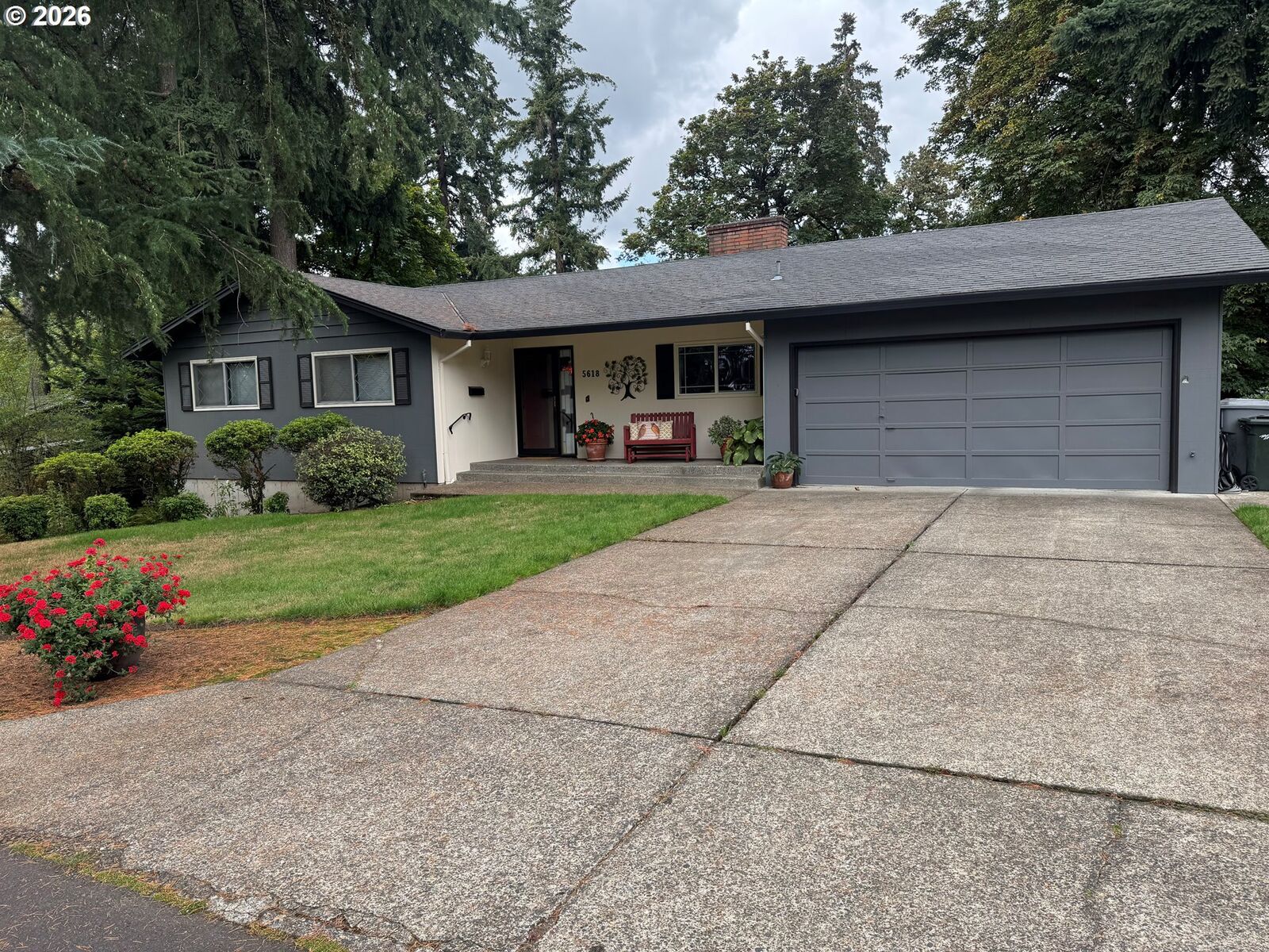 Property Photo:  5618 Cascade St  OR 97068 