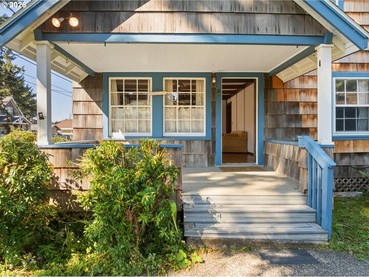 Property Photo:  180 E Jackson St  OR 97110 