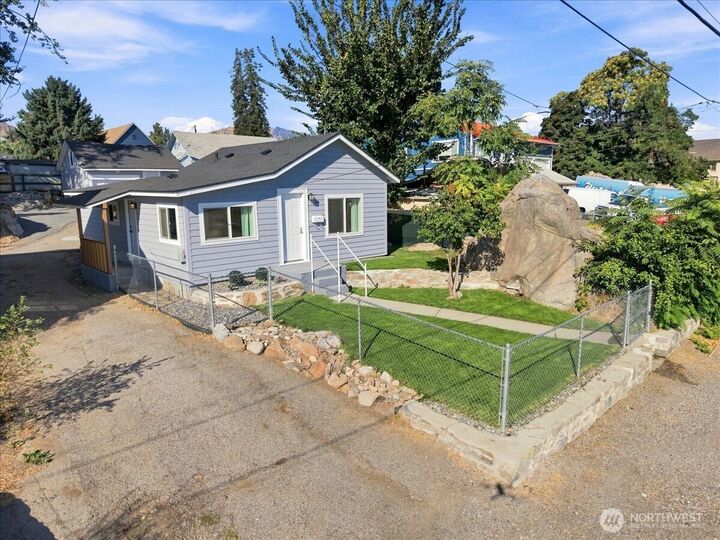 Property Photo: 540 S Chelan Avenue WA 98801