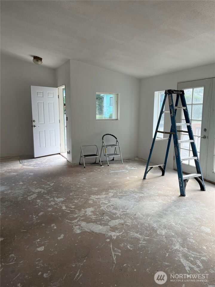 Property Photo: 5810 Fleming Street 96 WA 98203