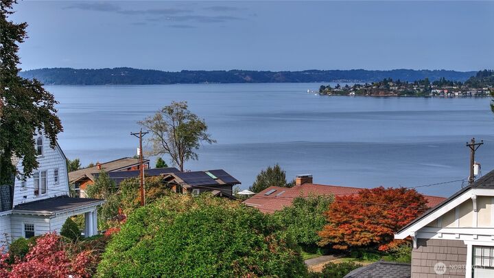 Property Photo:  424 N C Street  WA 98403 
