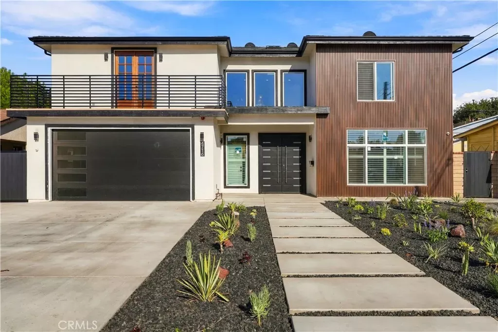 Property Photo:  4716 Graywood  CA 90808 