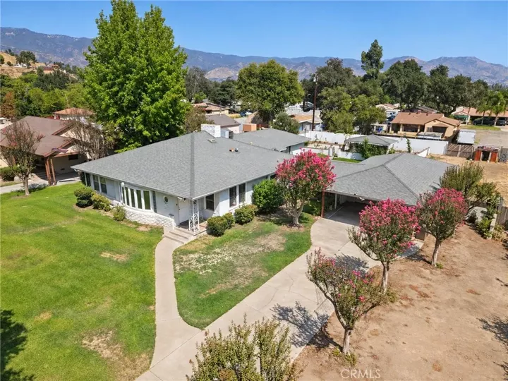 Property Photo:  2989 Ladera Road  CA 92405 