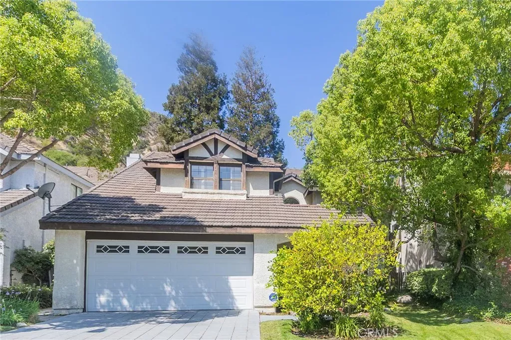 Property Photo:  25355 Clarke  CA 91381 