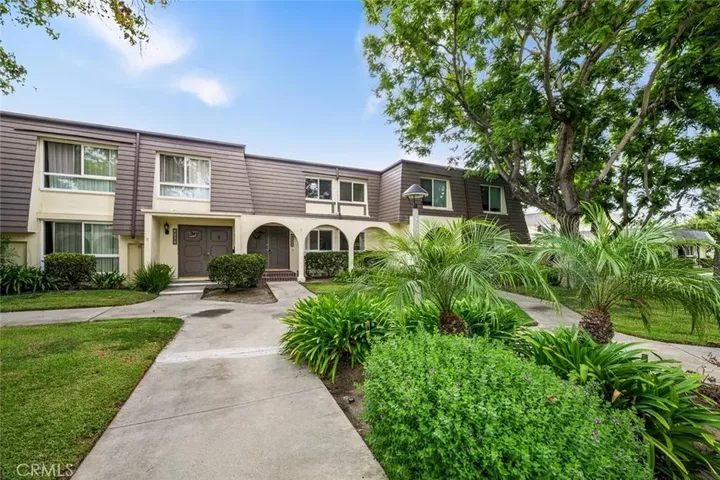 Property Photo: 4228 Paseo De Oro CA 90630