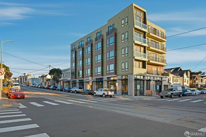 Property Photo:  3945 Judah Street 401  CA 94122 