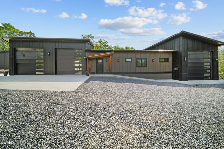 Property Photo: 2466/2472 McQueen Way TN 37876