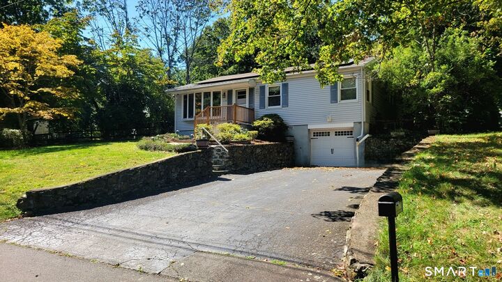 Property Photo: 114 Murlyn Road CT 06518