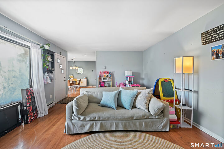 Property Photo: 95 Park Avenue 14 CT 06810
