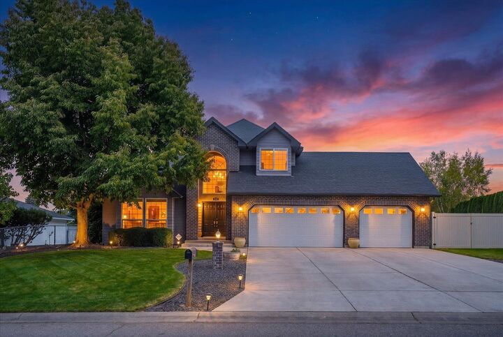 Property Photo: 805 S Harmony Rd WA 99016