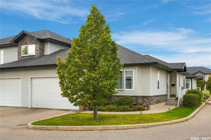 Property Photo:  547 East Hampton Boulevard 23  SK S7R 0H8 