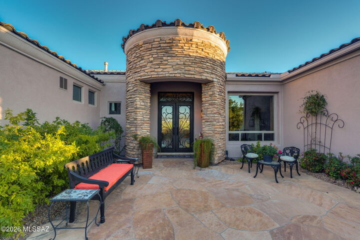 Property Photo:  13906 N Easy Par Place  AZ 85658 