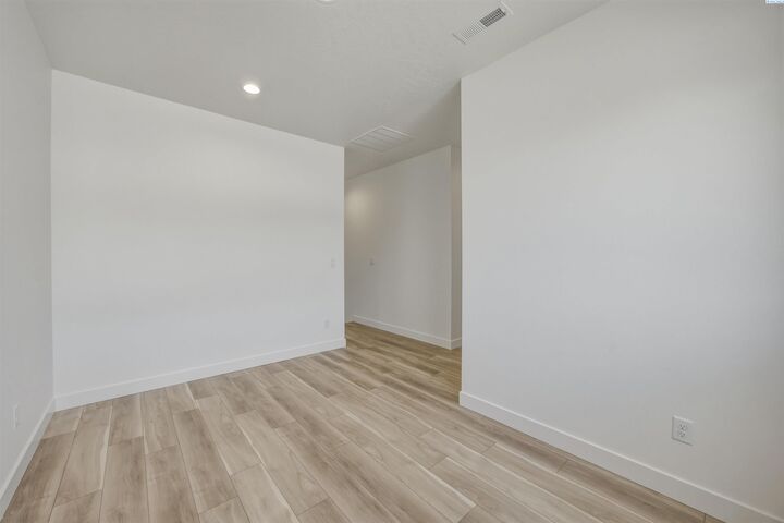 Property Photo:  4413 Conifer St  WA 99353 
