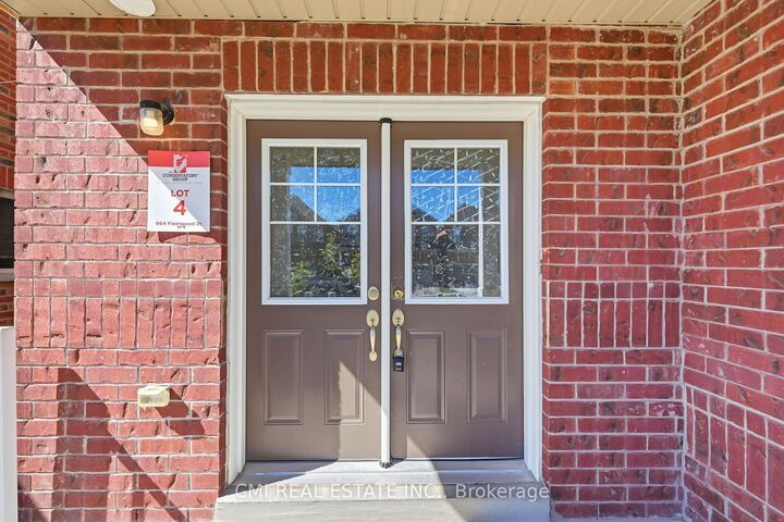 Property Photo:  664 Fleetwood Drive  ON L1K 0A2 