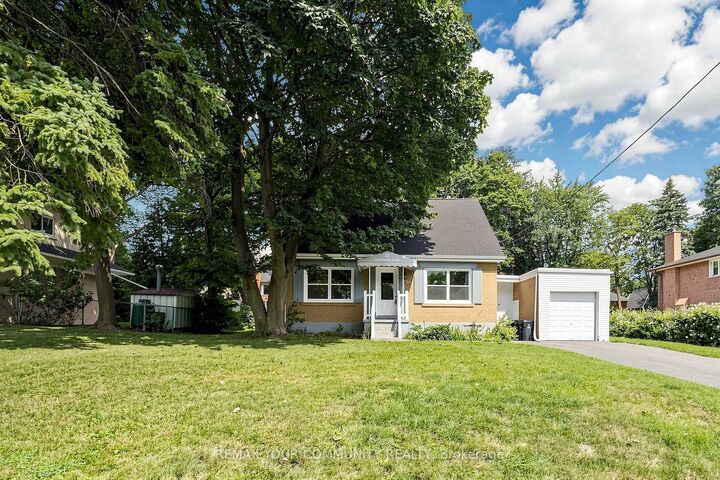 Property Photo:  22 Havenridge Drive  ON M9P 3M4 