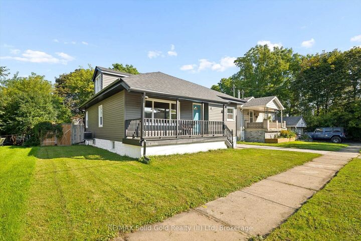 Property Photo:  408 Breithaupt Street  ON N2H 5H9 