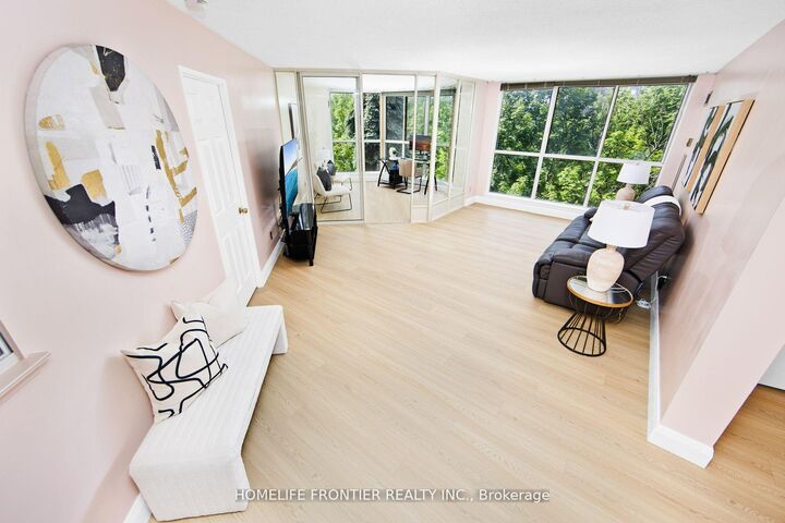 Property Photo:  22 Southport Street 440  ON M6S 4Y9 