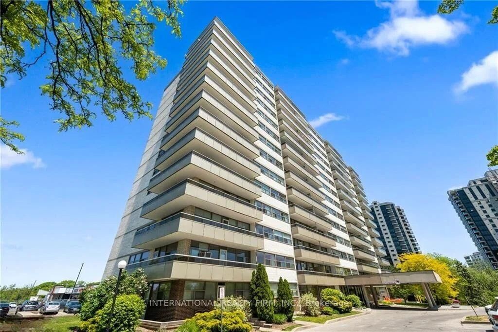 Property Photo:  215 Glenridge Avenue 1102  ON L2T 3J7 