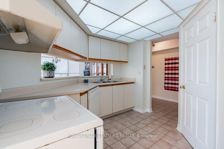 Property Photo: 320 Mill Street S 304 ON L6Y 3V2
