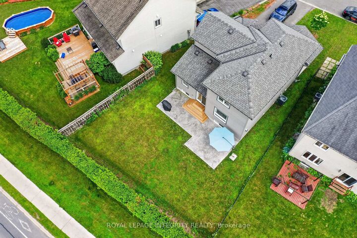 Property Photo: 129 Dorina Sarazin Crescent ON K4K 0G6