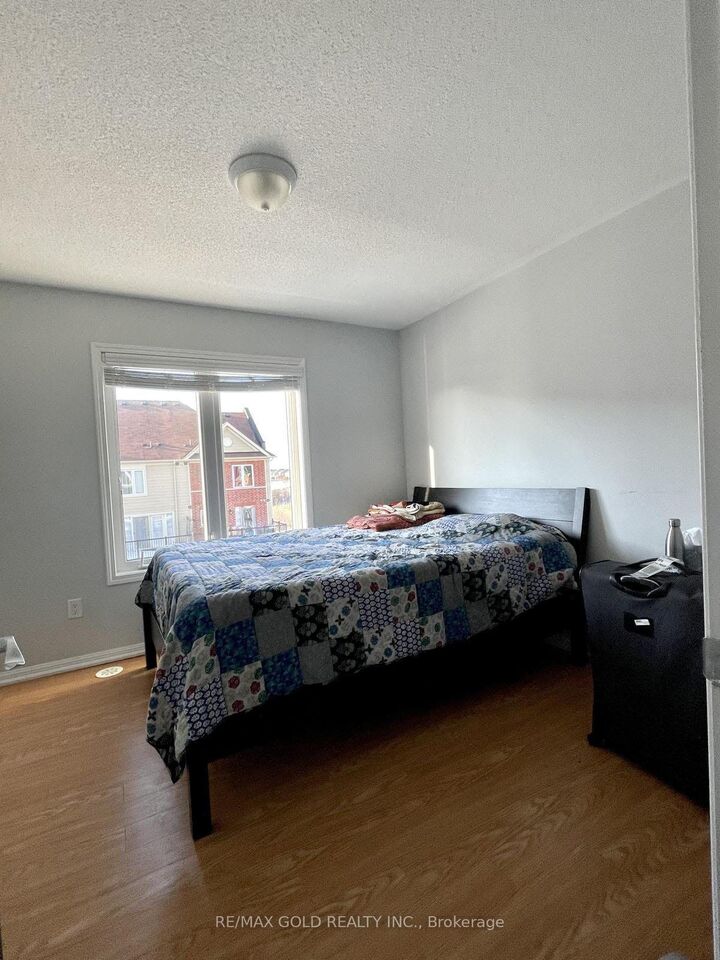 Property Photo:  250 Sunny Meadow Boulevard 215  ON L6R 3Y6 