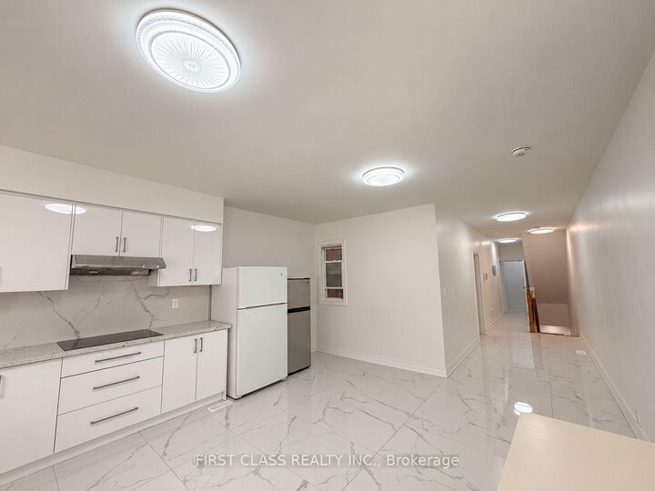 Property Photo:  55 Huron Street Lower  ON M5T 2A6 