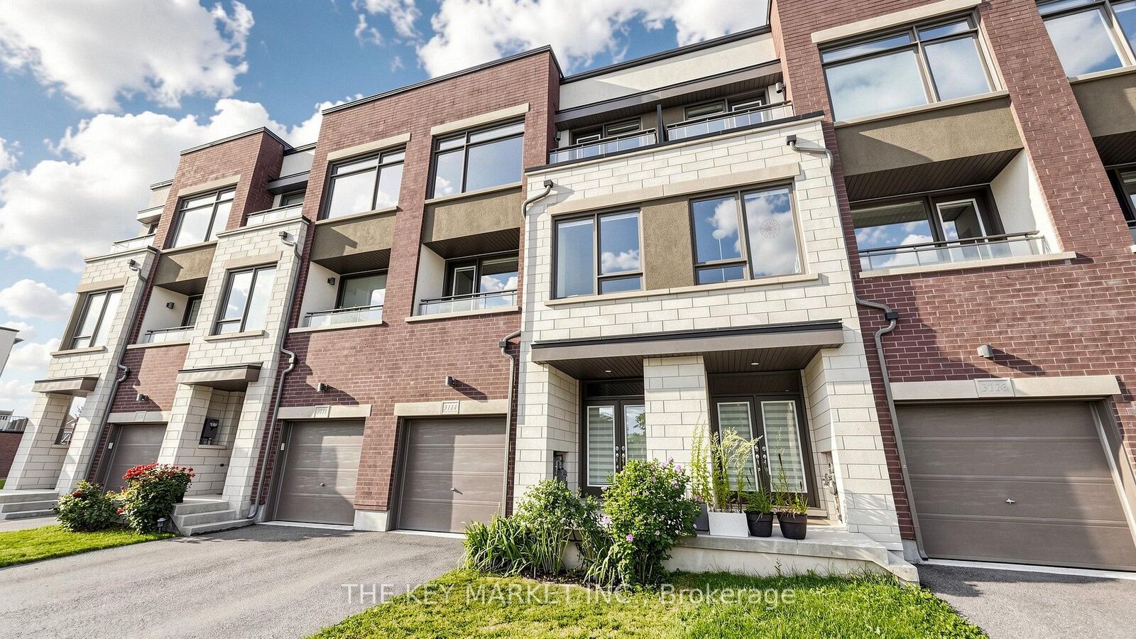 Property Photo:  3114 Ernest Appelbe Boulevard  ON L6H 0M8 