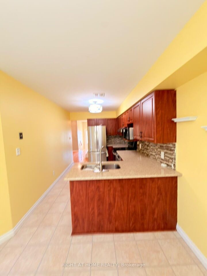 Property Photo:  508 Farnham Court  ON K7M 8Y1 