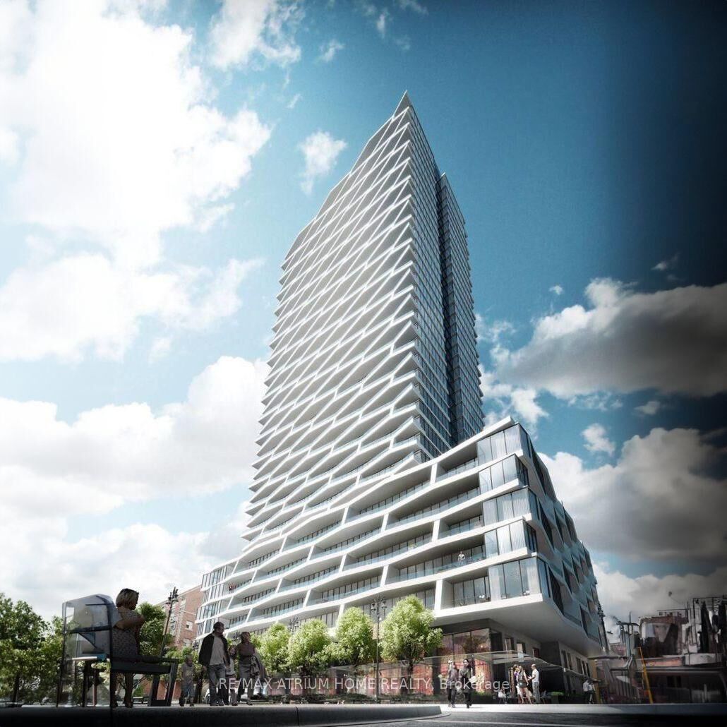 Property Photo: 85 Wood Street 1517 ON M4Y 0E8