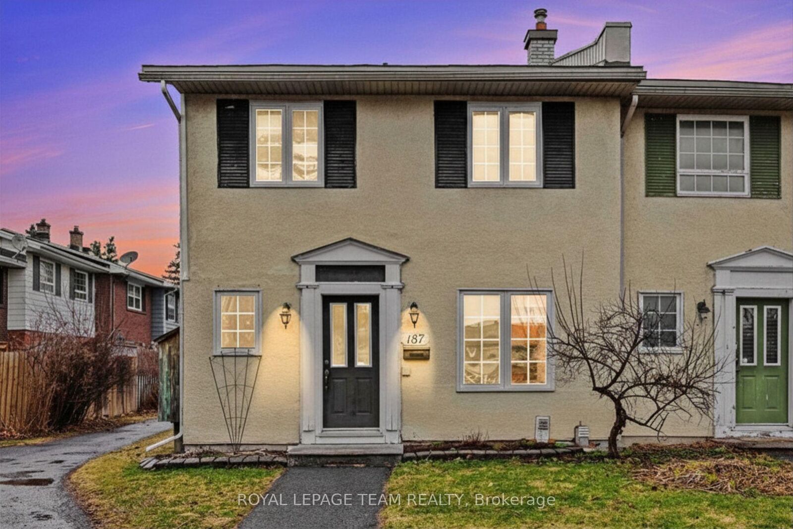 Property Photo: 187 Monterey Drive ON K2H 7A9